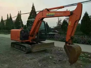 Mini excavador usado ZX60 de Hitachi de 6 toneladas con la cuchilla y horas de trabajo bajas
