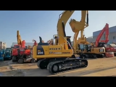 PC220-8 KOMATSU utilizó el excavador